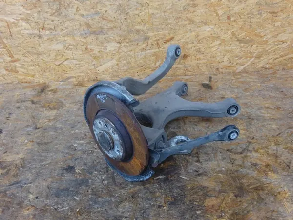 AUDI A4 B8 8K 2.0 TDI Mozzo e Bracci Posteriori Destro OEM image 2