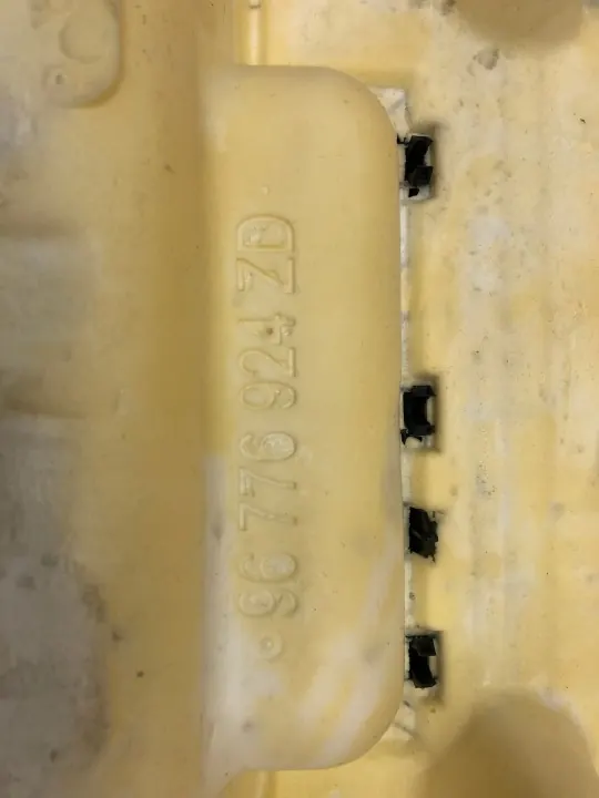 Citroen C4 Picasso II Heckteppich OEM 96776924ZD image 3