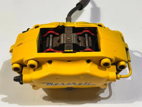 Maserati GranTurismo takaoikea jarrupuristin OEM 20-8415-08 image 5