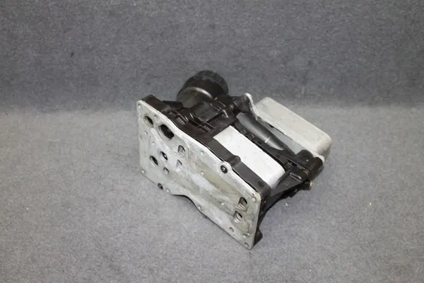 Oljefilterbas BMW F10 F01 E70 F15 F16 - OEM 8515153 image 4