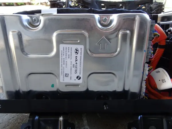 Batterie Kia Sportage V OEM 35506-P000 70Ah Occasion image 5