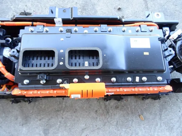 Batterie Kia Sportage V OEM 35506-P000 70Ah Occasion image 7