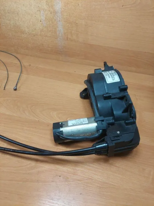 Motor für linke Schiebetüröffnung OEM 9680250380 image 9