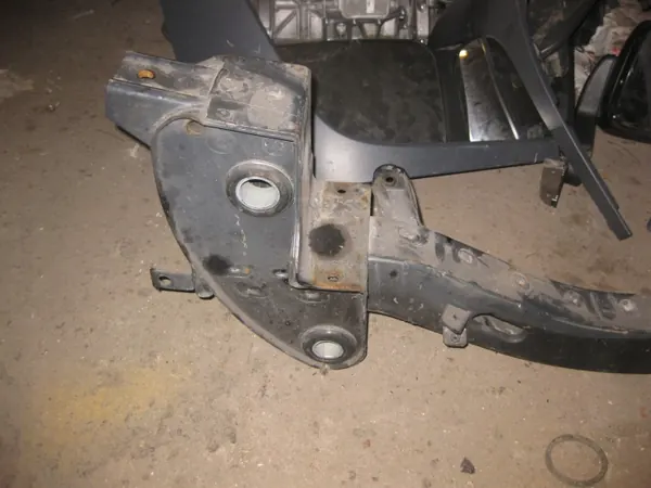Iveco Daily Ophangbalk OEM 580232323 - Gebruikt image 3