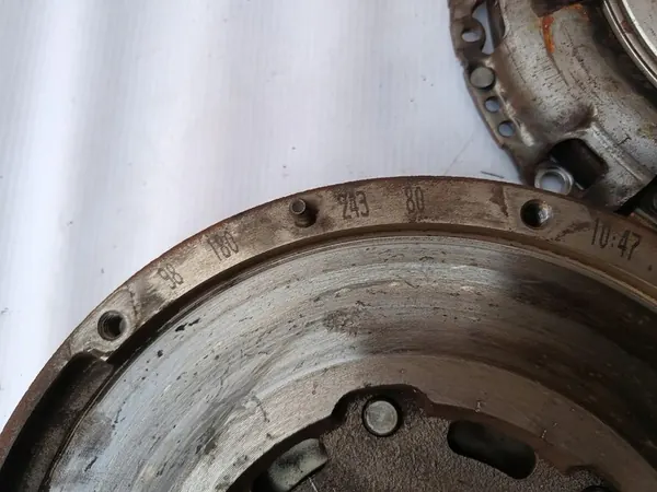 PEUGEOT 3008 II 1.5 BHDI Kaksoismassapyörä 9818024380 image 3