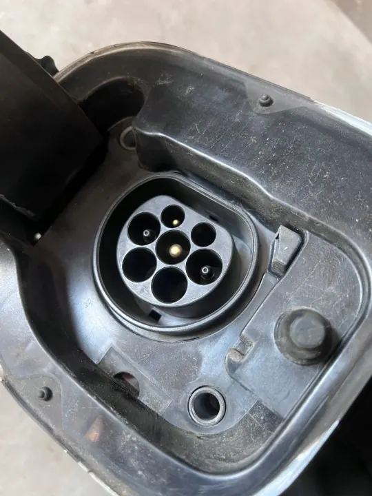 Latauspistoke KIA OPTIMA IV OEM - Käytetty image 8