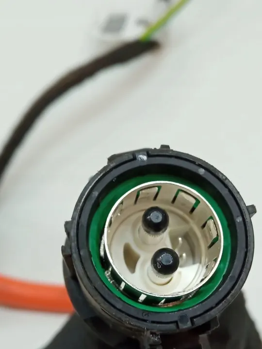 Conector Carga Híbrida Mercedes Clase C W205 OEM A0003411700 image 5