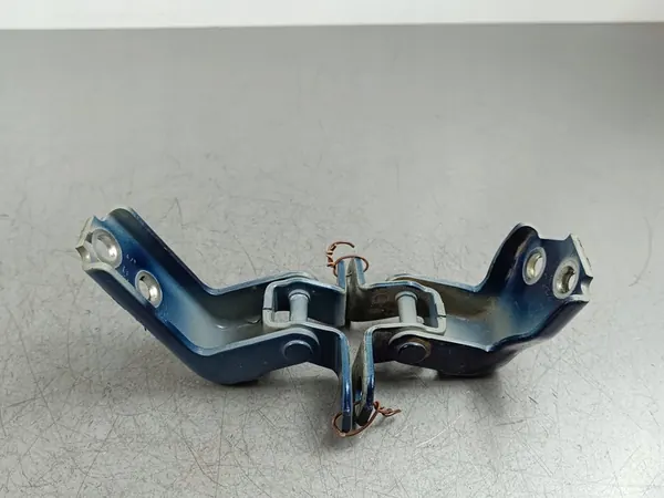 Vordertürscharniere Suzuki SX4 S-Cross 2023 FOB51243 image 1