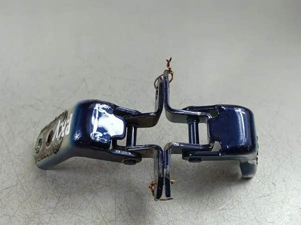 Vordertürscharniere Suzuki SX4 S-Cross 2023 FOB51243 image 4