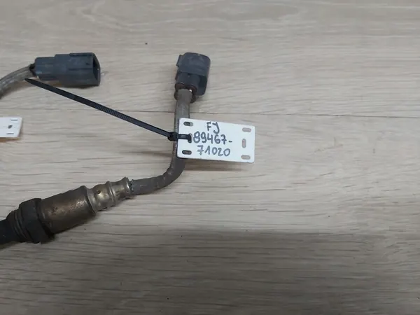 Sensor Toyota 4.0 V6 FJ Cruiser Hilux 4Runner OEM 89467-71020 image 2