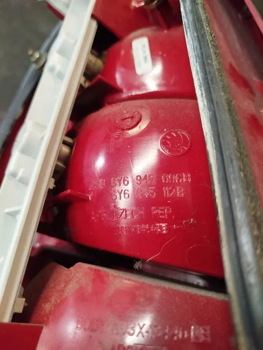 Luz Trasera Derecha Skoda Fabia I image 5