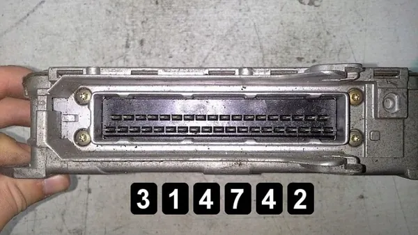 ECU Citroen Xantia OEM AM-314742 Modèle 1994 image 3