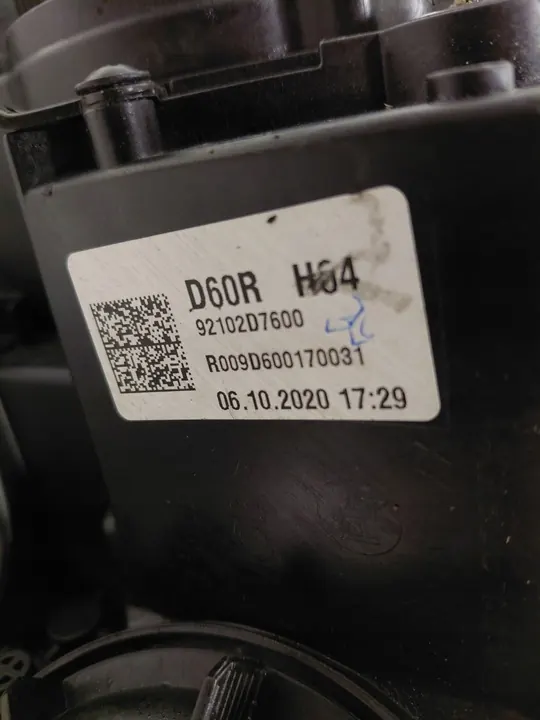 Lente de Faro Derecho Hyundai Tucson III OEM 92102D7600 image 4