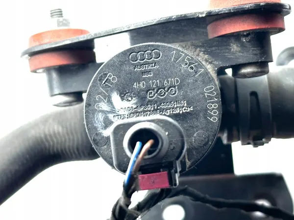 Audi A5 F5 Vattenpump OEM 4H0121671D Begagnad image 4