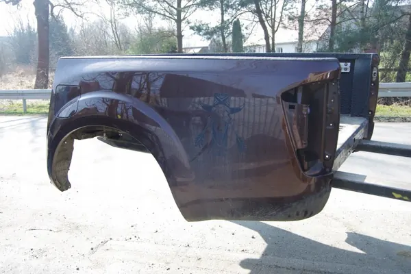 Nissan Navara D23 Lastyta CAQ 2016 - OEM Begagnad image 2