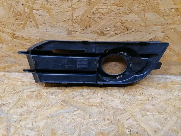 Rejilla de parachoques delantero izquierda Audi A1 8X 2010-2014 image 3