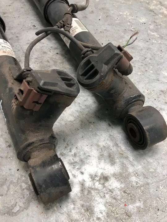 Ammortizzatori Posteriori Attivi VW Passat B7 image 2