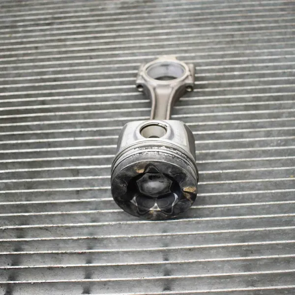 Kolv VW Golf VI 1.6L 77kw 2011 OEM 03L105401A03L107065J image 2