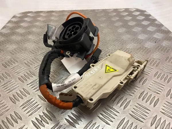 Tomada de carga Volvo XC60 II T8 OEM 31438085 image 4