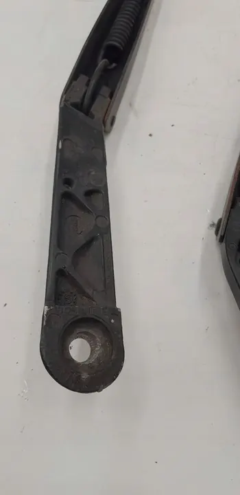 Left Wiper Arm Volkswagen Golf III image 6