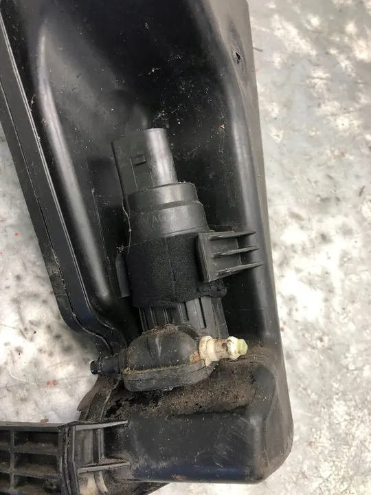 Waswatertank Audi Q5 LIFT 8R0955453D image 2