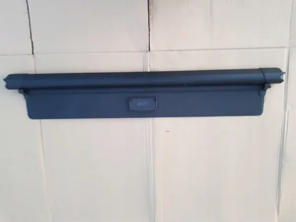 Begagnad Range Rover Velar bagageutrymmesrullgardin OEM J8A2-46668 image 4