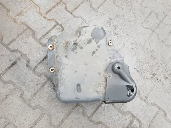 Réservoir AdBlue OEM 8K0131878GAP pour Audi A4 B8 image 3
