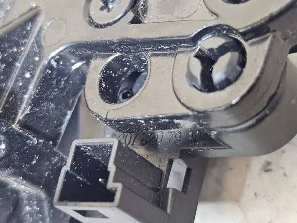 Dak-eindsensor rechts OEM 2078207910 Mercedes W207 image 5