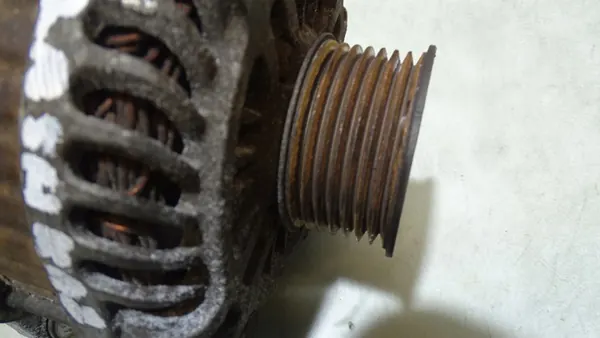 NISSAN QASHQAI I LIFT 1.6 Alternator OEM image 3