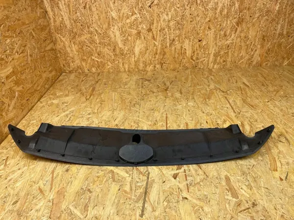 Audi TT 8S Frontgurtabdeckung OEM 8S0807081 image 6