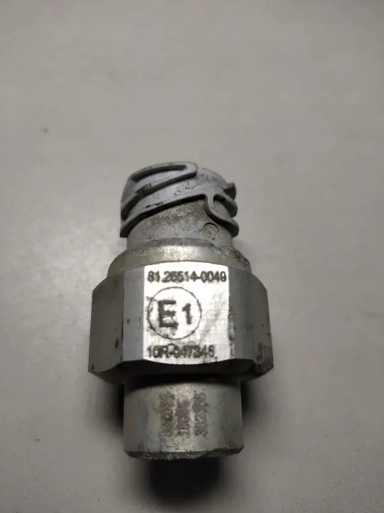 MAN TGX 2018 E6 Pressure Switch Sensor OEM 81274210299 image 4