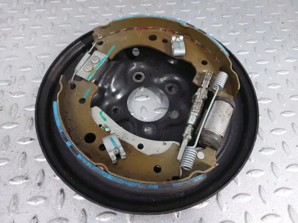 Collier de serrage arrière OEM 2Q0609075N pour Seat Ibiza V image 6