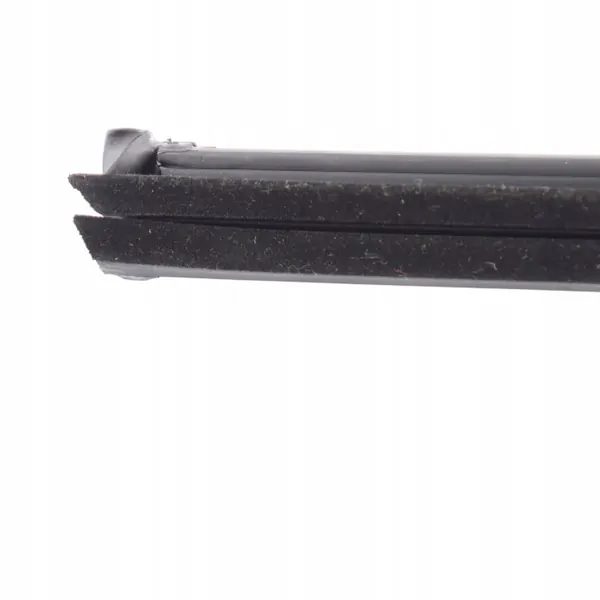 Audi S3 8Y Raamrubber OEM 8Y0839479 Links achter image 7