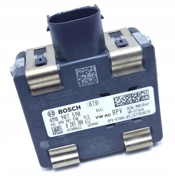 Audi Q7 4M radarsensor OEM 4M0907590 - Begagnad image 4