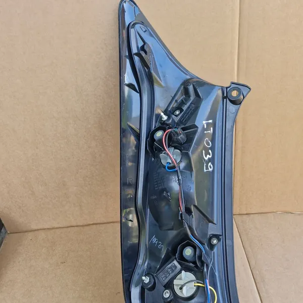 TOYOTA AYGO II 2 LIFT bakre höger lampa 2018- image 5