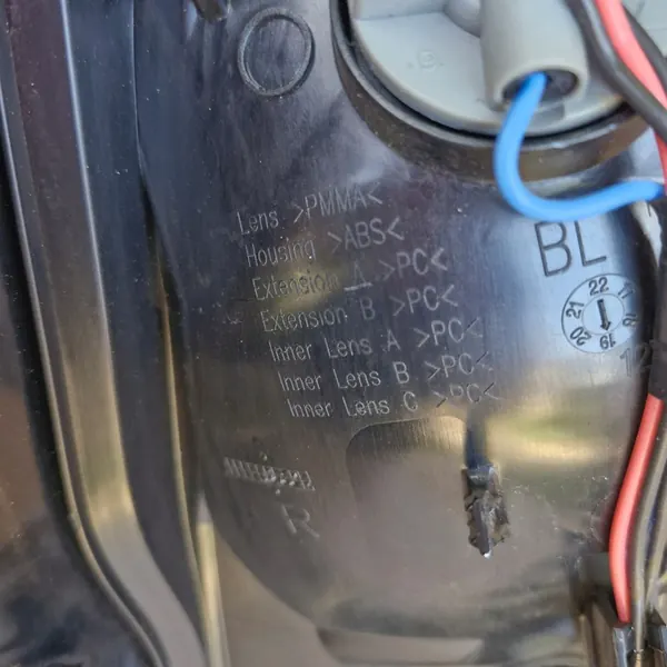 TOYOTA AYGO II 2 LIFT bakre höger lampa 2018- image 8