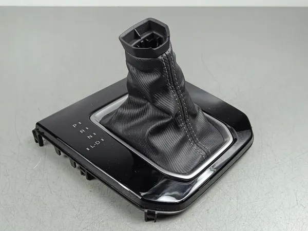 Subaru Forester SK Gear Shift Frame image 1