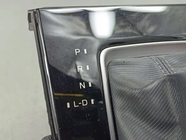 Subaru Forester SK Gear Shift Frame image 2