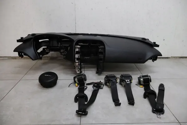Airbag del Salpicadero Jaguar F-Pace OEM BNE3475 - Usado image 2