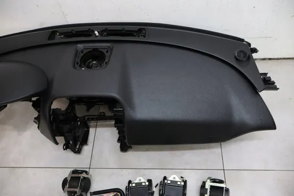 Airbag del Salpicadero Jaguar F-Pace OEM BNE3475 - Usado image 9