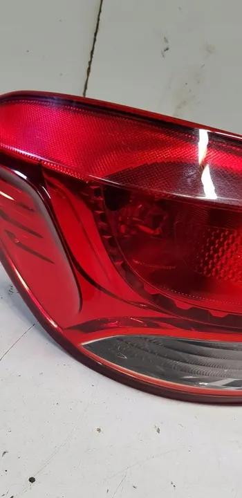 Luz trasera izquierda Chevrolet Cruze Estate image 3