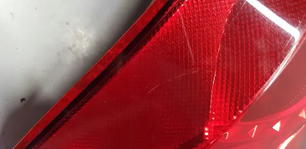 Luz trasera izquierda Chevrolet Cruze Estate image 6