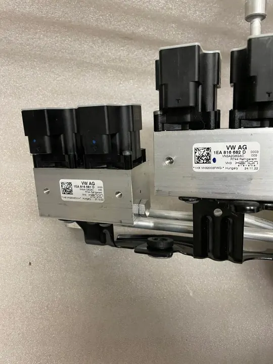 VW ID airco droger scheider OEM 1EA816582 - Gebruikt image 3