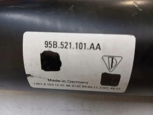 Begagnad Porsche Drivaxel OEM 95B521101AA image 4