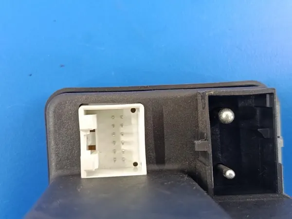 AUDI 80 B4 Zentralverriegelungspumpe 4A0862257A image 3