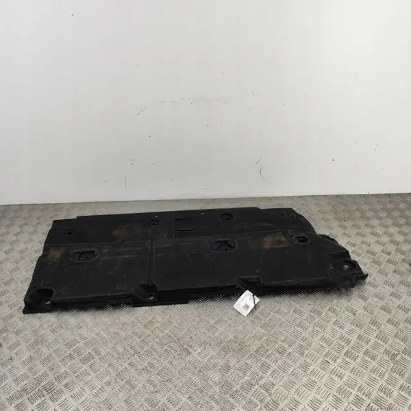 Lexus UX höger underredesskydd 2020 OEM 58165-75020 image 4