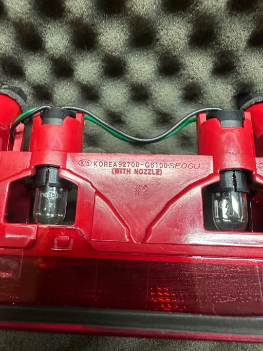 Feu Stop Arrière OEM 92700-G6100 pour Kia Picanto III image 3