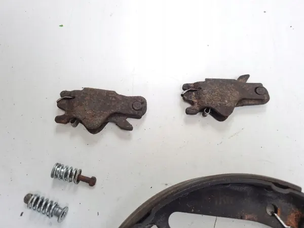 Mercedes-Benz OEM MAM79461 Hintere Bremsbeläge image 3