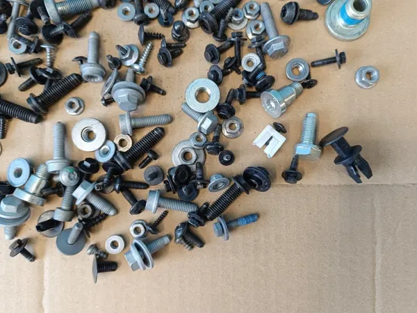 OEM ŚRUBY WNĘTRZA KABINOWE 2.3kg Audi Q5 II FY image 3
