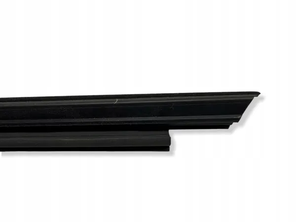 Toyota LAA25449 Takaoven ikkunatiiviste - Oikea puoli image 8